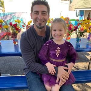 Meet your Posher, Nicholas